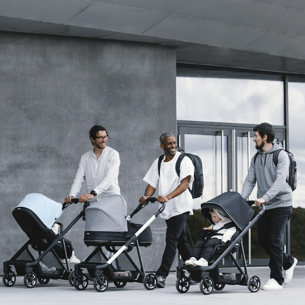 Thule Shine -lastenrattaat musta mustalla