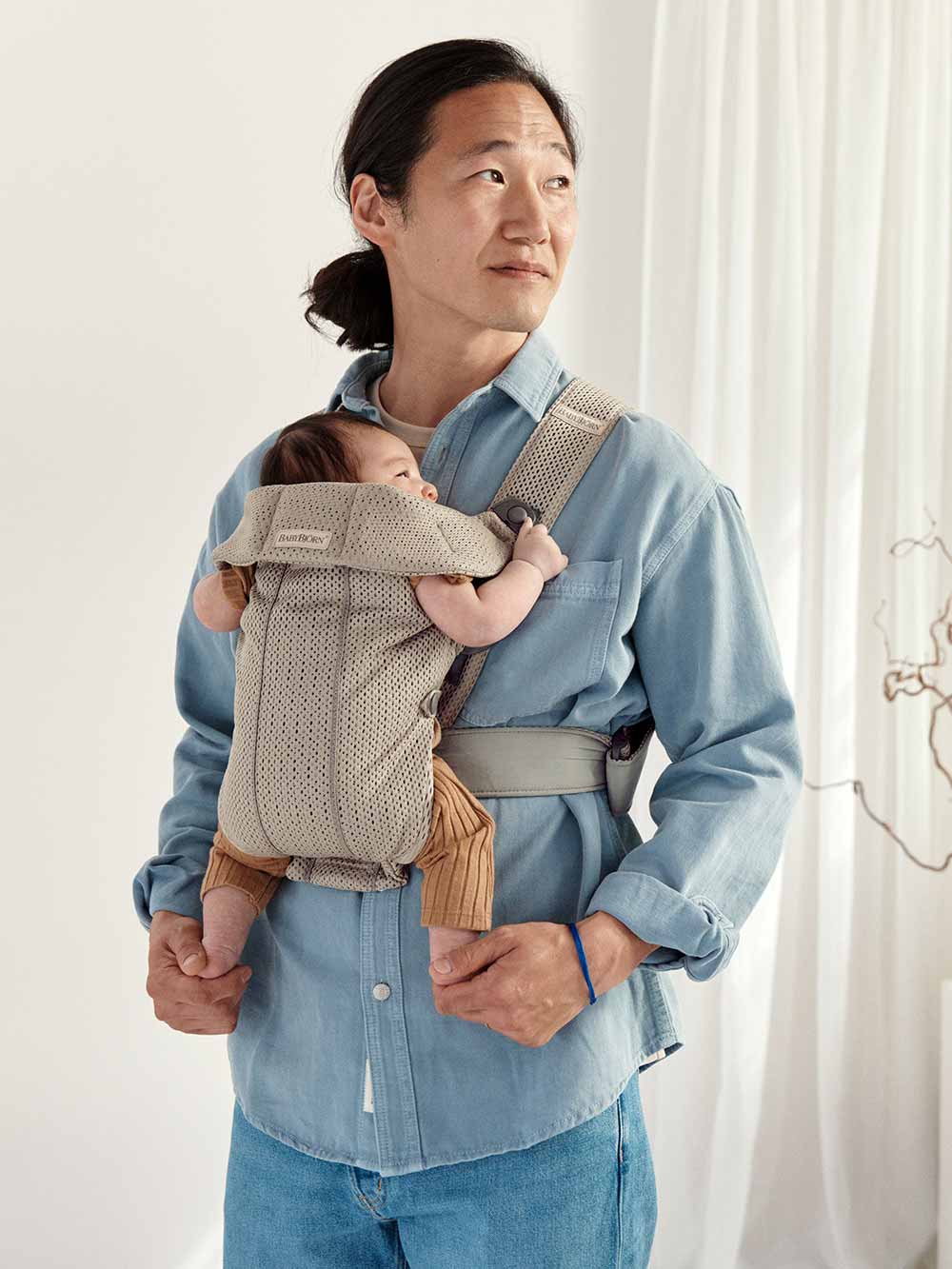 Babybjörn Vauvan kantokoppa Mini Mesh 3D Harmaa Beige