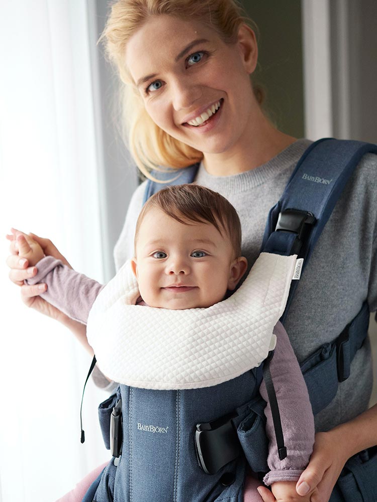 Babybjörn ruokalappu vauvan kantokoppa One ja One Air
