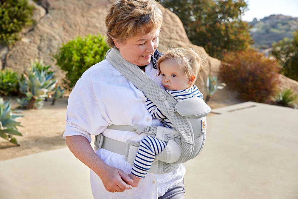 Ergobaby vauvan kantokoppa Omni Breeze Pearl Harmaa