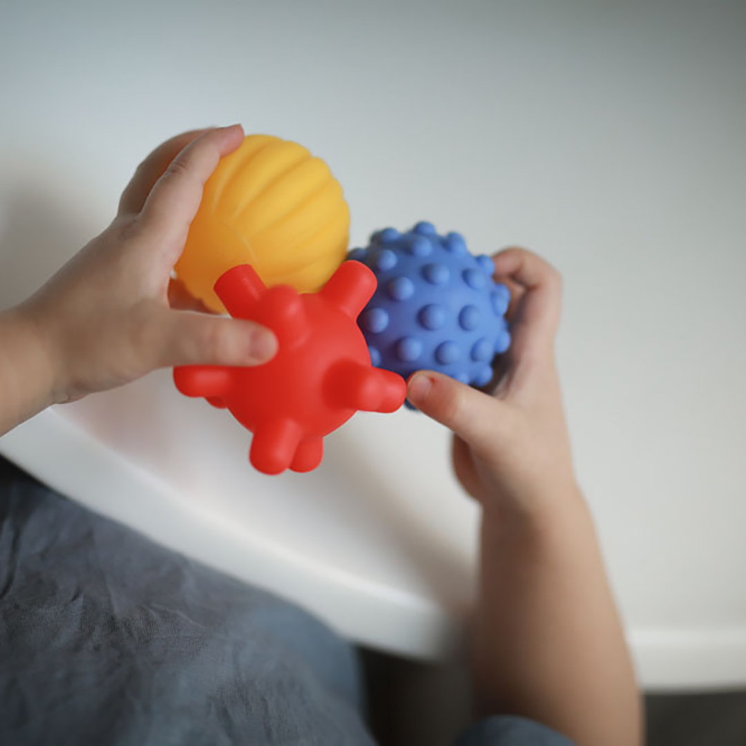Right Start Kylpylelulelu Activity Balls 3-pakkaus