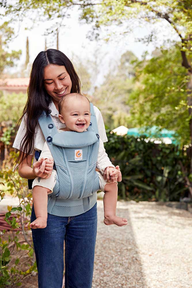 Ergobaby vauvan kantokoppa Omni Breeze Slate Sininen